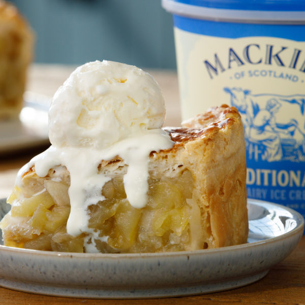 Apple Pie and Traditional ice cream